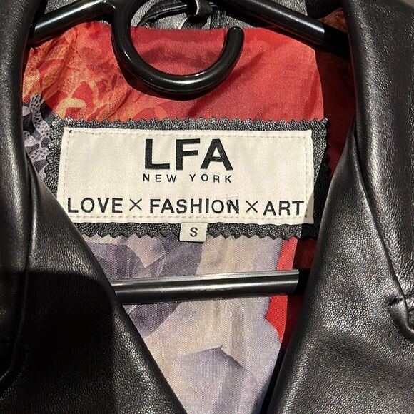 Leather jacket  - Picture 2 of 9